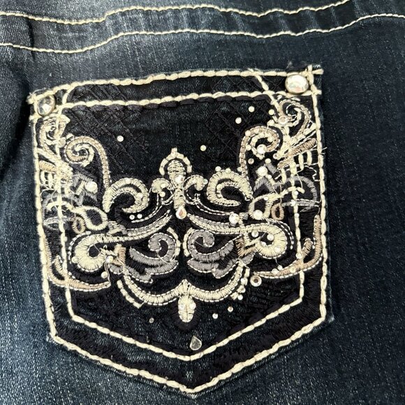 WALLFLOWER Womans Capri Jean Rhinstones Embellished Embroidered Sz 13 Blue - Picture 8 of 13